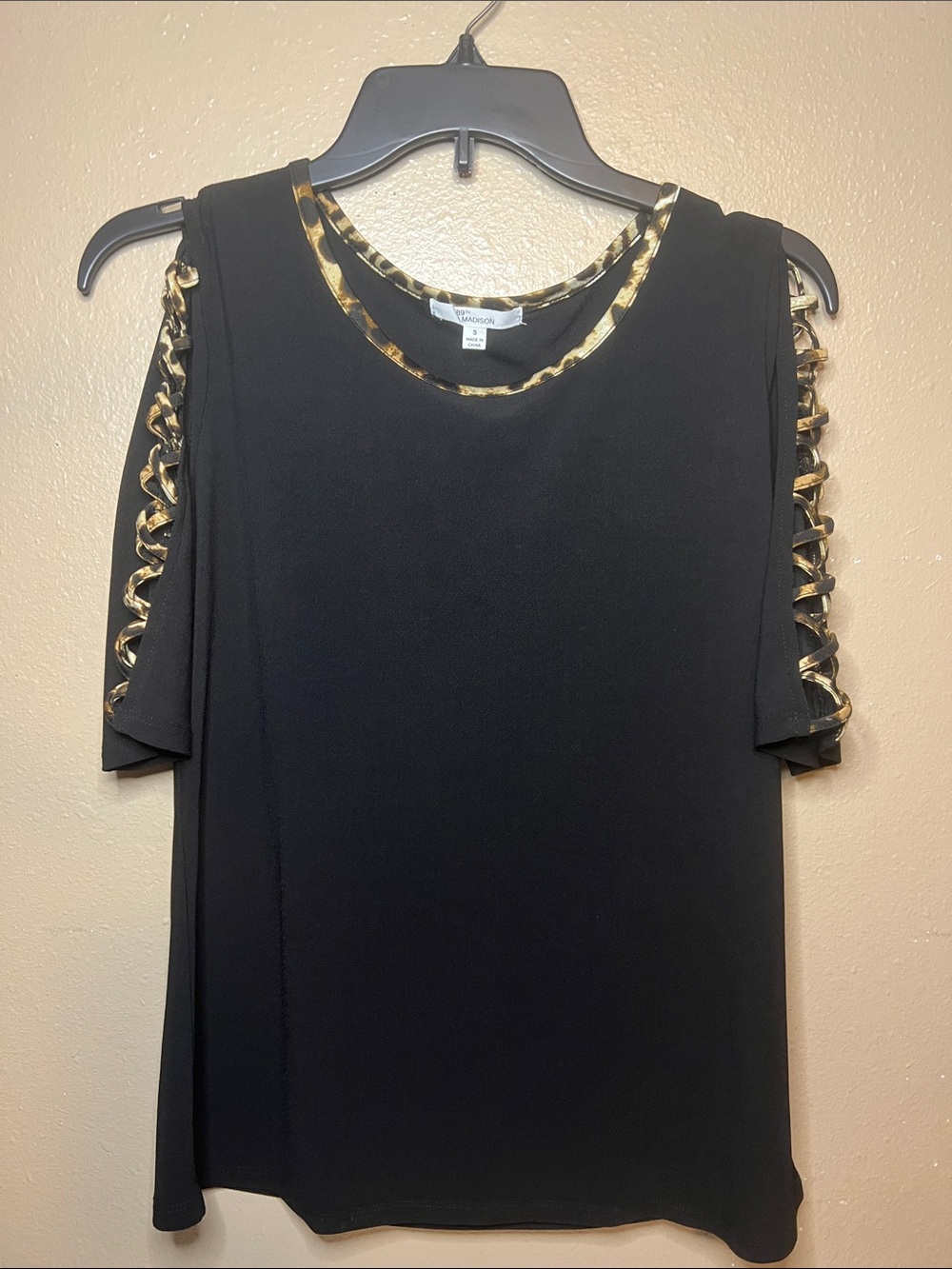 89th Madison dressy top